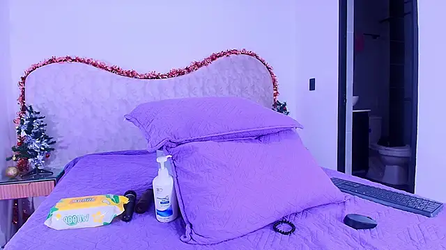 shelsyloreds online show from December 16, 2025, 11:58 am