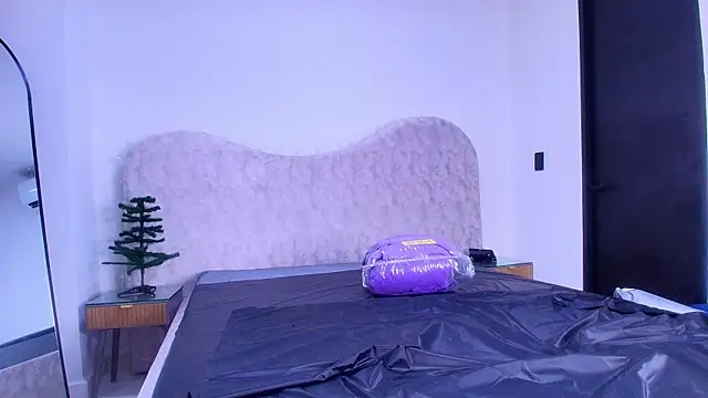 shelsyloreds online show from December 3, 2025, 11:53 am