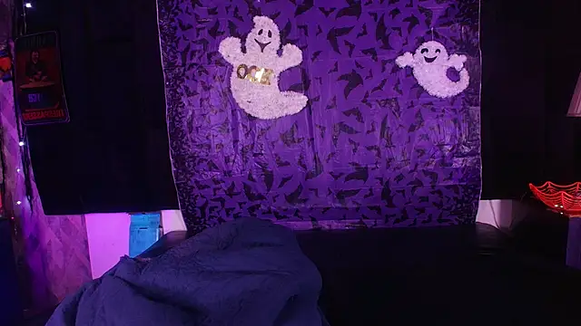 shelsyloreds online show from November 1, 2025, 11:59 am