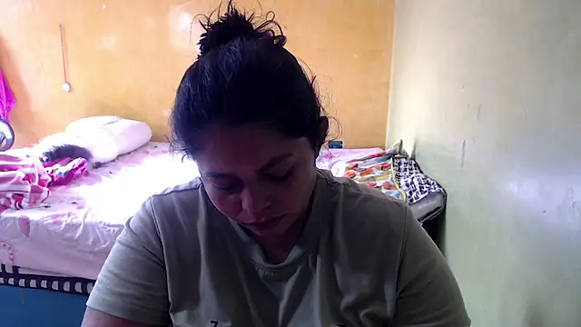 Snapshot of yulieth_bbw chatting on June 27, 2026, 12:44 pm yulieth bbw online show from June 27, 2026, 12:44 pm