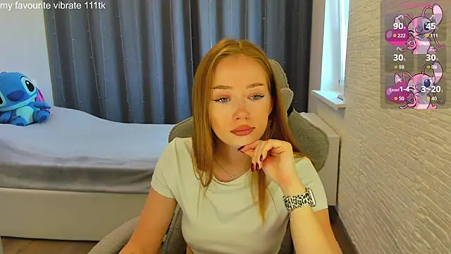 Hot Mia  online show from May 20, 2026, 9:17 am