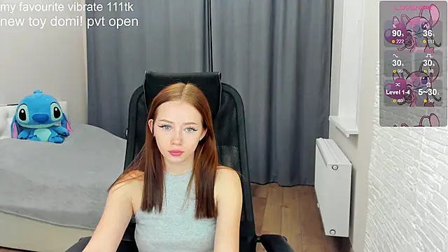 Hot Mia  online show from December 2, 2024, 1:52 pm