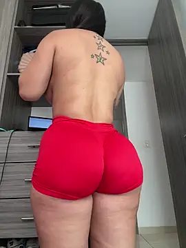 Snapshot of lau_ass_goddess chatting on June 5, 2026, 5:18 pm lau ass goddess online show from June 5, 2026, 5:18 pm