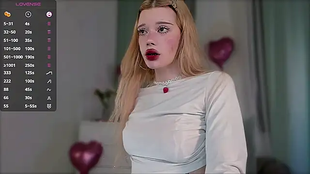 boobsybootie online show from February 13, 2026, 9:04 pm