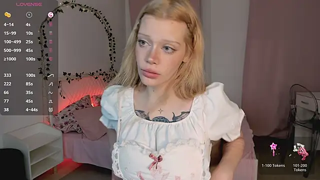 Snapshot of boobsybootie chatting on July 5, 2026, 8:59 pm boobsybootie online show from July 5, 2026, 8:59 pm