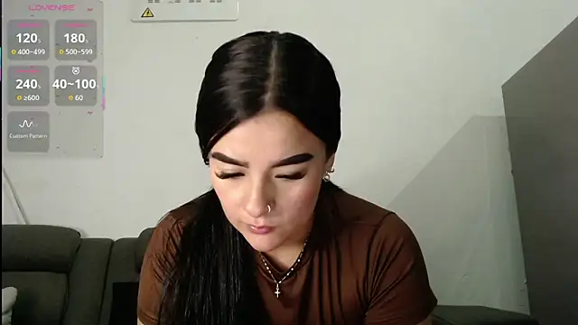 Snapshot of _dinna chatting on November 28, 2025, 12:00 am dinna online show from November 28, 2025, 12:00 am