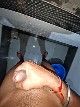 Snapshot of breejs chatting on February 15, 2026, 12:48 pm breejs online show from February 15, 2026, 12:48 pm