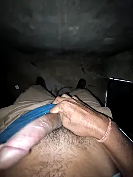 breejs online show from December 2, 2025, 2:23 am