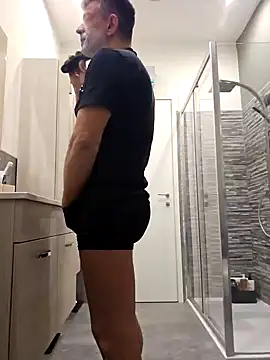 Snapshot of kekko-1982 chatting on December 15, 2024, 10:28 am kekko-1982 online show from December 15, 2024, 10:28 am