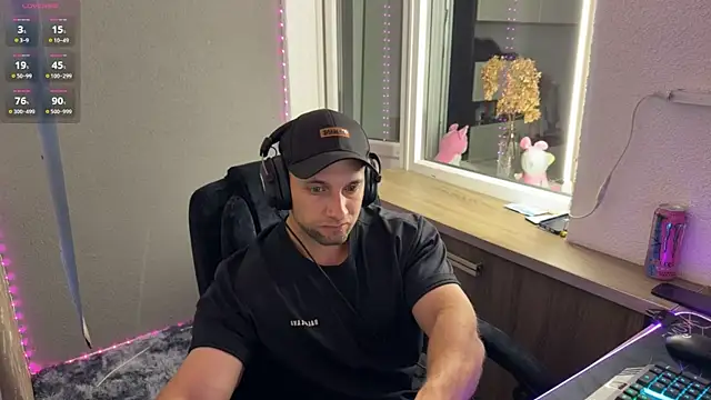 Snapshot of michaelbradleu chatting on July 10, 2026, 7:47 pm michaelbradleu online show from July 10, 2026, 7:47 pm