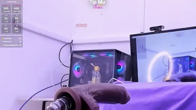 naty girl  online show from March 12, 2026, 10:52 am