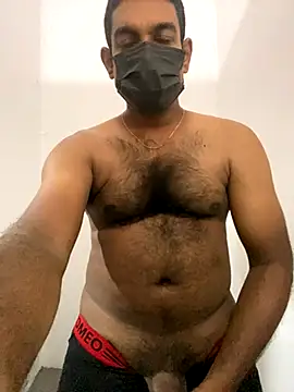 Snapshot of MALEHYPER chatting on October 13, 2025, 6:48 am MALEHYPER online show from October 13, 2025, 6:48 am