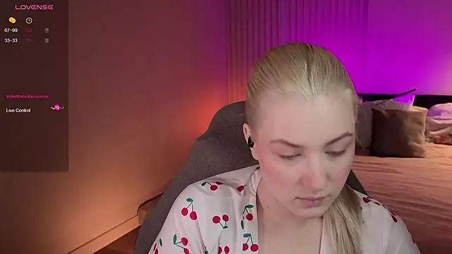 elinanortas online show from May 6, 2026, 5:22 am