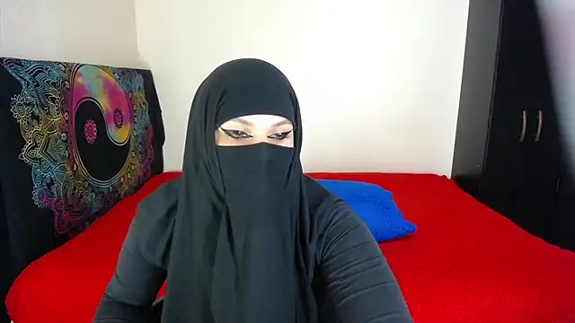 Snapshot of evelyn__salah chatting on April 29, 2026, 11:00 pm evelyn salah online show from April 29, 2026, 11:00 pm