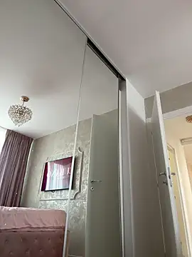 Snapshot of AshleySinn chatting on March 12, 2026, 9:02 am AshleySinn online show from March 12, 2026, 9:02 am