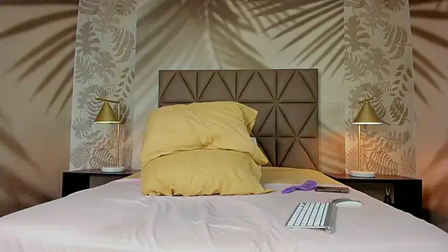 Snapshot of Scarleett_22 chatting on February 20, 2026, 8:00 pm Scarleett 22 online show from February 20, 2026, 8:00 pm