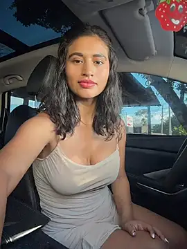 sexi noemi online show from August 4, 2026, 1:26 pm