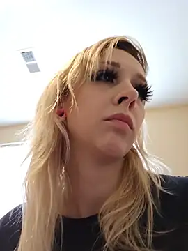 AmethystFoxx online show from July 9, 2026, 3:22 pm
