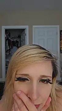 AmethystFoxx online show from July 27, 2026, 3:41 pm