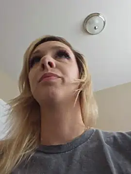 AmethystFoxx online show from July 11, 2026, 3:12 pm