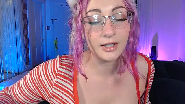 Snapshot of ashleyblaydex chatting on November 25, 2025, 2:45 am ashleyblaydex online show from November 25, 2025, 2:45 am