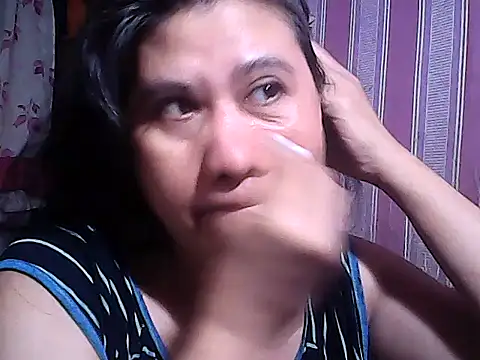 sweetsosie18 online show from October 16, 2025, 10:45 am