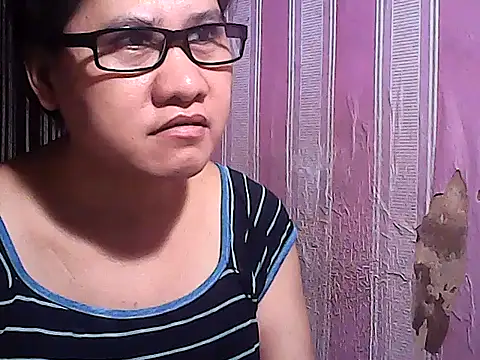 sweetsosie18 online show from October 16, 2025, 11:24 pm