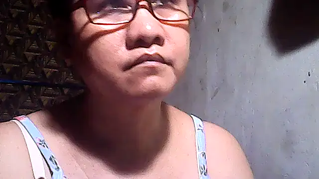 sweetsosie18 online show from April 22, 2026, 12:45 pm