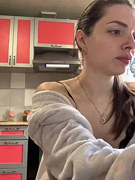 SeducingYoghourt online show from May 1, 2026, 1:49 pm