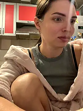 Snapshot of SeducingYoghourt chatting on November 5, 2025, 5:05 pm SeducingYoghourt online show from November 5, 2025, 5:05 pm