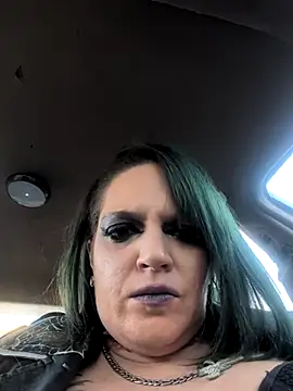 Snapshot of MirandaPanda chatting on October 19, 2025, 10:34 pm MirandaPanda online show from October 19, 2025, 10:34 pm