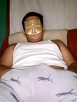 Snapshot of Efrain2090 chatting on November 14, 2025, 5:33 am Efrain2090 online show from November 14, 2025, 5:33 am