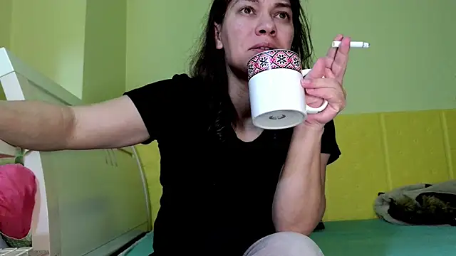 Snapshot of MercyLove chatting on March 5, 2025, 6:23 pm MercyLove online show from March 5, 2025, 6:23 pm