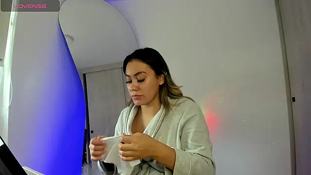 SussiVega online show from October 28, 2025, 8:08 pm