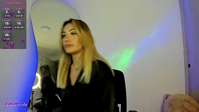 SussiVega online show from March 7, 2025, 11:38 pm