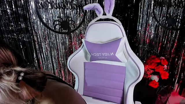 Snapshot of katalina_garcia chatting on October 8, 2025, 11:27 pm katalina garcia online show from October 8, 2025, 11:27 pm