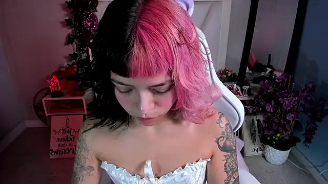 Snapshot of katalina_garcia chatting on November 14, 2025, 10:02 pm katalina garcia online show from November 14, 2025, 10:02 pm