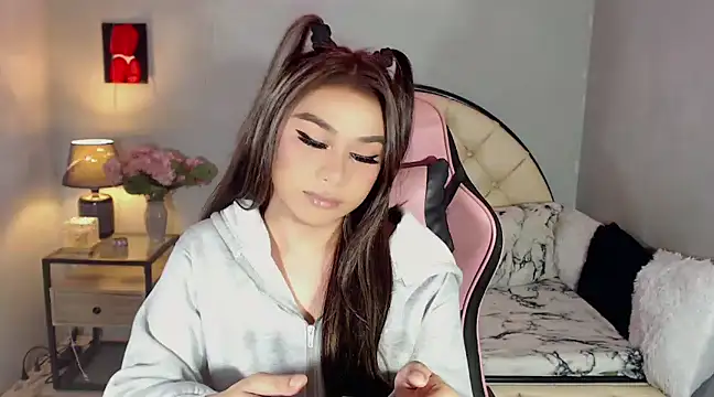 WeezyBabyXoxo online show from December 17, 2024, 4:00 pm