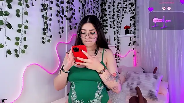 Samii Evans online show from May 6, 2026, 4:38 am