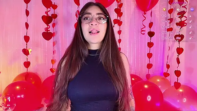 Snapshot of Samii_Evans chatting on February 14, 2025, 5:09 am Samii Evans online show from February 14, 2025, 5:09 am