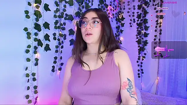 Snapshot of Samii_Evans chatting on October 2, 2025, 11:19 pm Samii Evans online show from October 2, 2025, 11:19 pm