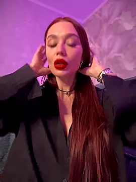 Snapshot of Emma_Catt chatting on December 2, 2025, 2:34 am Emma Catt online show from December 2, 2025, 2:34 am