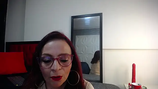 Miss ellien online show from October 9, 2025, 3:07 am