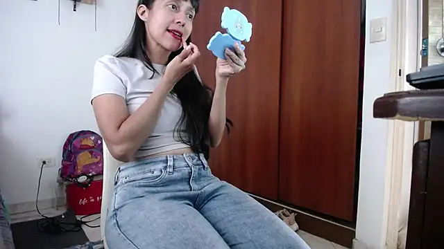 Snapshot of Moon_lunita chatting on March 31, 2026, 8:00 pm Moon lunita online show from March 31, 2026, 8:00 pm
