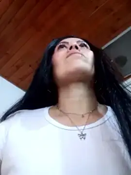 Tania mature online show from May 7, 2026, 5:27 pm