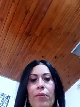Tania mature online show from May 8, 2026, 5:39 pm