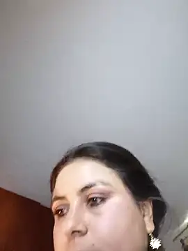 Snapshot of violeta_campbell chatting on June 24, 2026, 6:06 pm violeta campbell online show from June 24, 2026, 6:06 pm