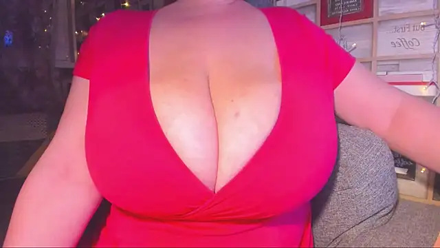 Snapshot of VickyBoobs chatting on October 10, 2025, 4:08 pm VickyBoobs online show from October 10, 2025, 4:08 pm