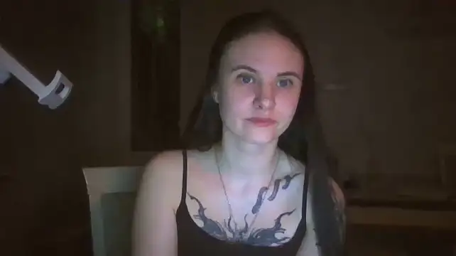 LolaMegan online show from May 5, 2026, 10:24 pm