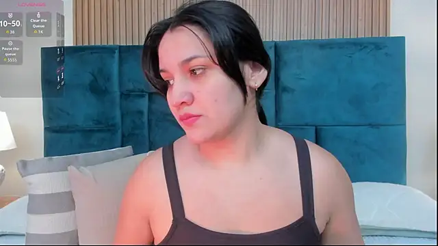 Snapshot of Kareena_chopra chatting on July 24, 2026, 12:23 pm Kareena chopra online show from July 24, 2026, 12:23 pm